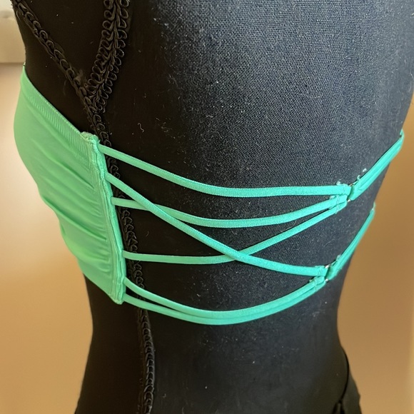 2 Bandeua’s - Picture 4 of 10